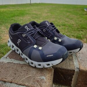 On Running Women’s Cloudswift Athletic Shoes — Navy and White